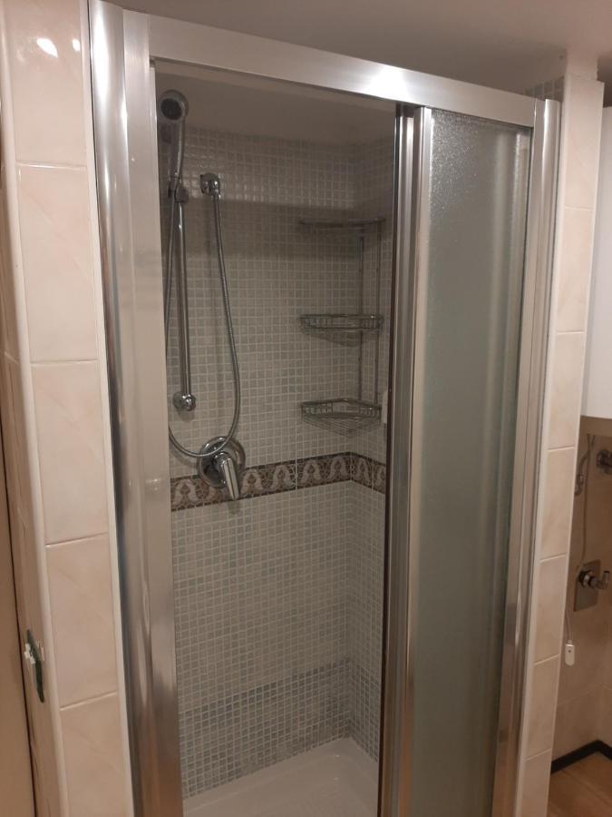 La Cabina Кьявари Экстерьер фото